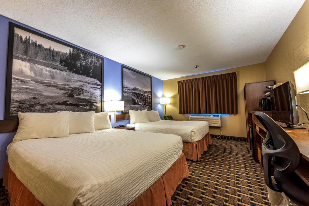 Hotel Super 8 By Wyndham Kamloops On The Hill Exteriér fotografie