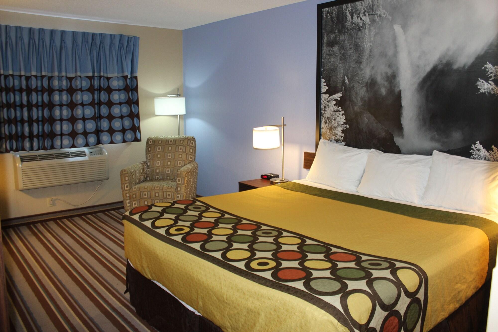 Hotel Super 8 By Wyndham Kamloops On The Hill Exteriér fotografie