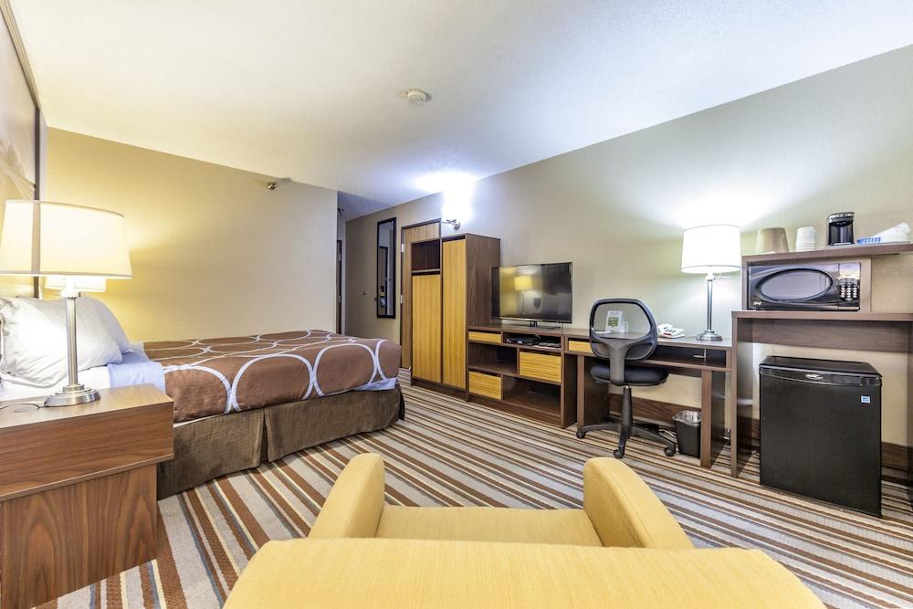 Hotel Super 8 By Wyndham Kamloops On The Hill Exteriér fotografie