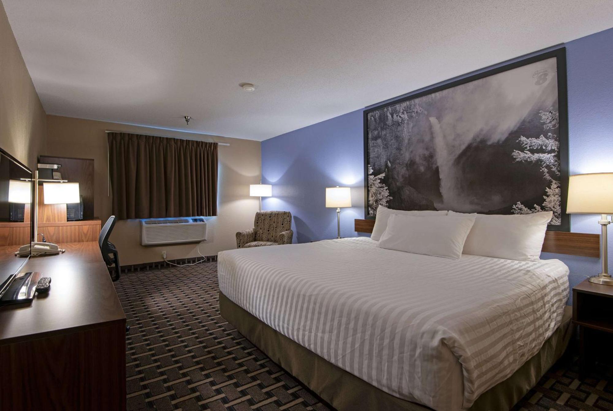 Hotel Super 8 By Wyndham Kamloops On The Hill Exteriér fotografie
