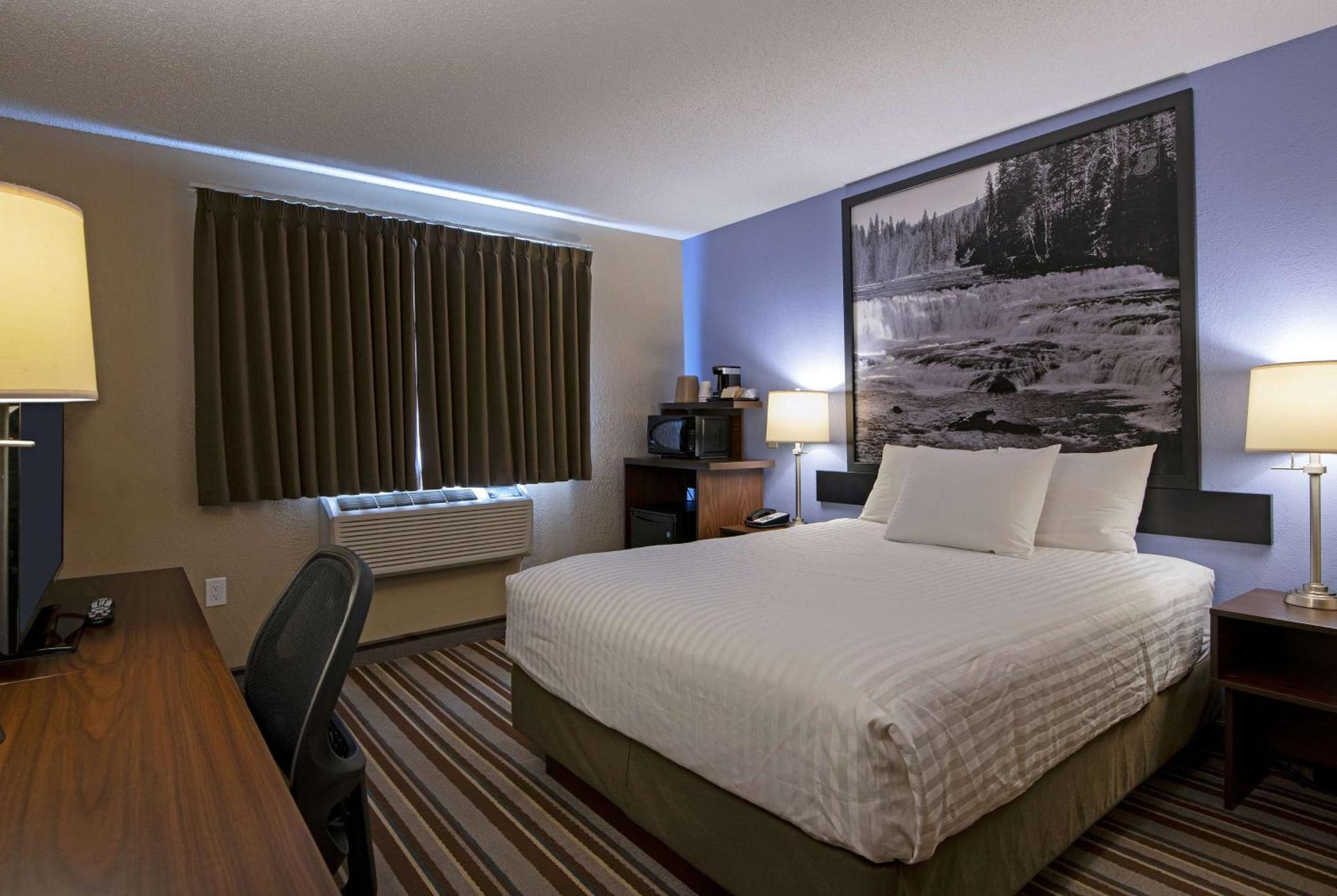 Hotel Super 8 By Wyndham Kamloops On The Hill Exteriér fotografie