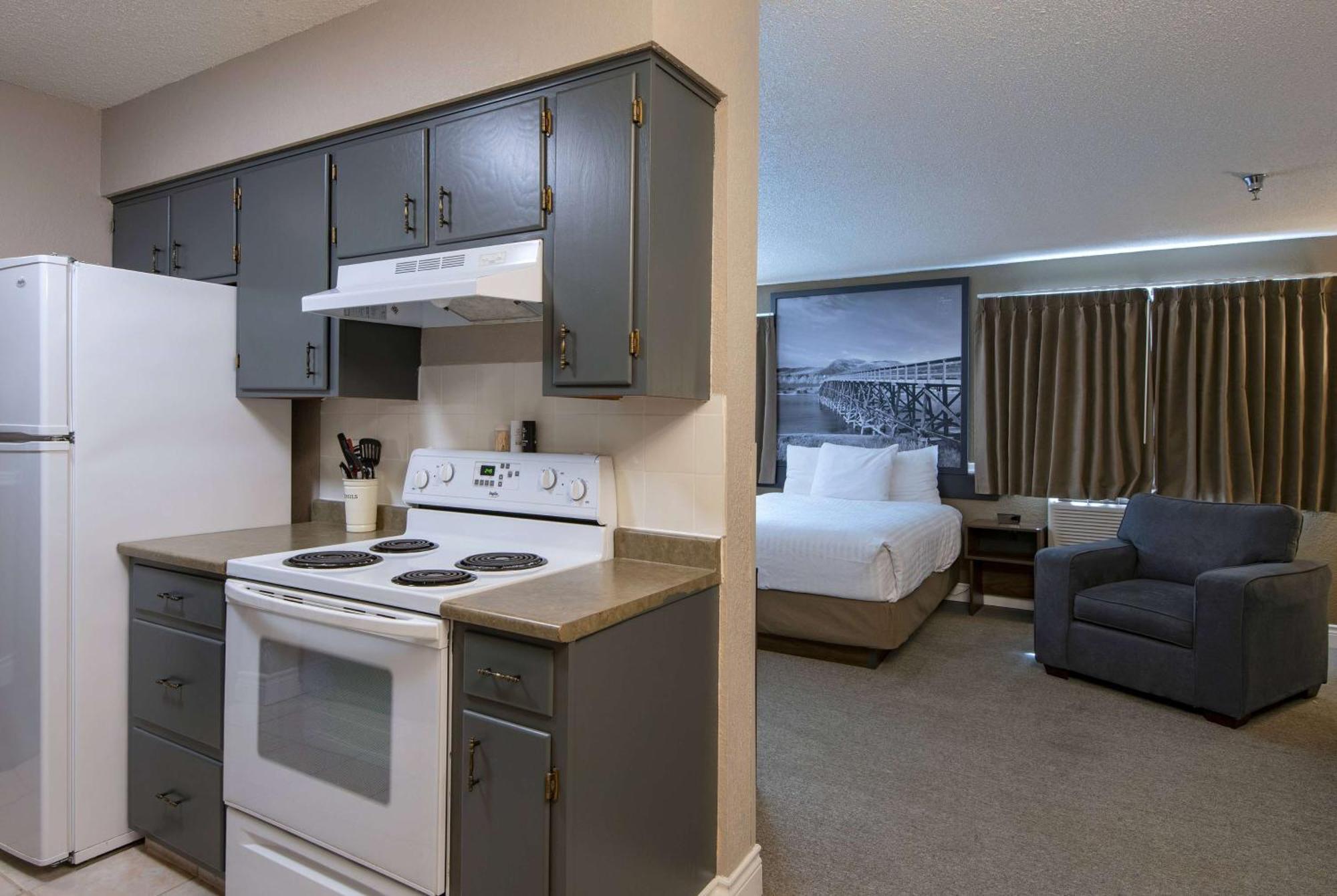 Hotel Super 8 By Wyndham Kamloops On The Hill Exteriér fotografie